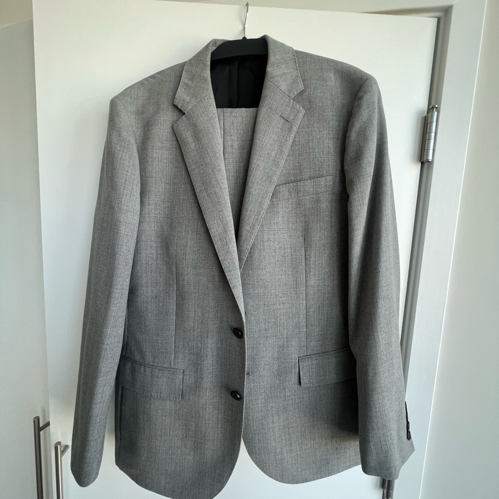 J.Crew Ludlow Slim Fit Suit. 42 reg jacket, 34x32 pant